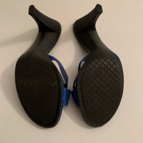 “HOST PICK” Vintage Charles Jourdan Paris Sandals. - Picture 4 of 6